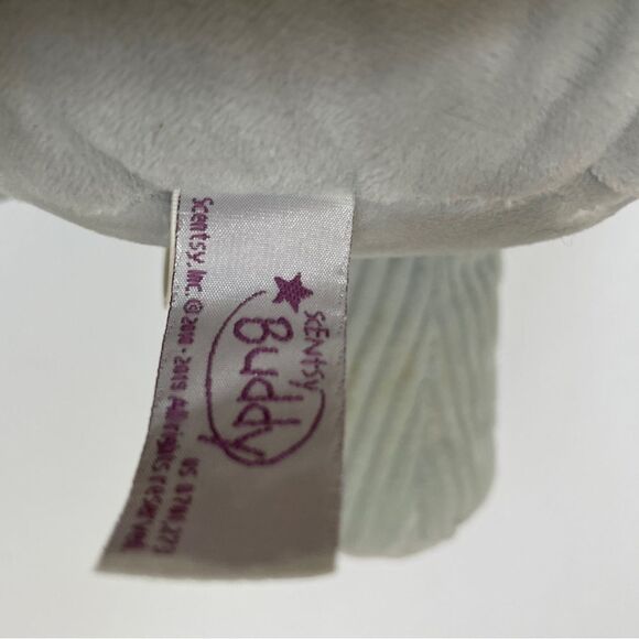 TWO ADORABLE DISNEY‎ DUMBO THE ELEPHANT - Picture 14 of 15